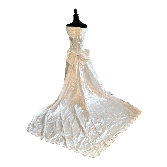 Jessica McClintock Dresses & Skirts - VTG DREAMY JESSICA MCCLINTOCK WEDDING GOWN SATIN REMOVABLE TRAINw/ACENT BOW sz10